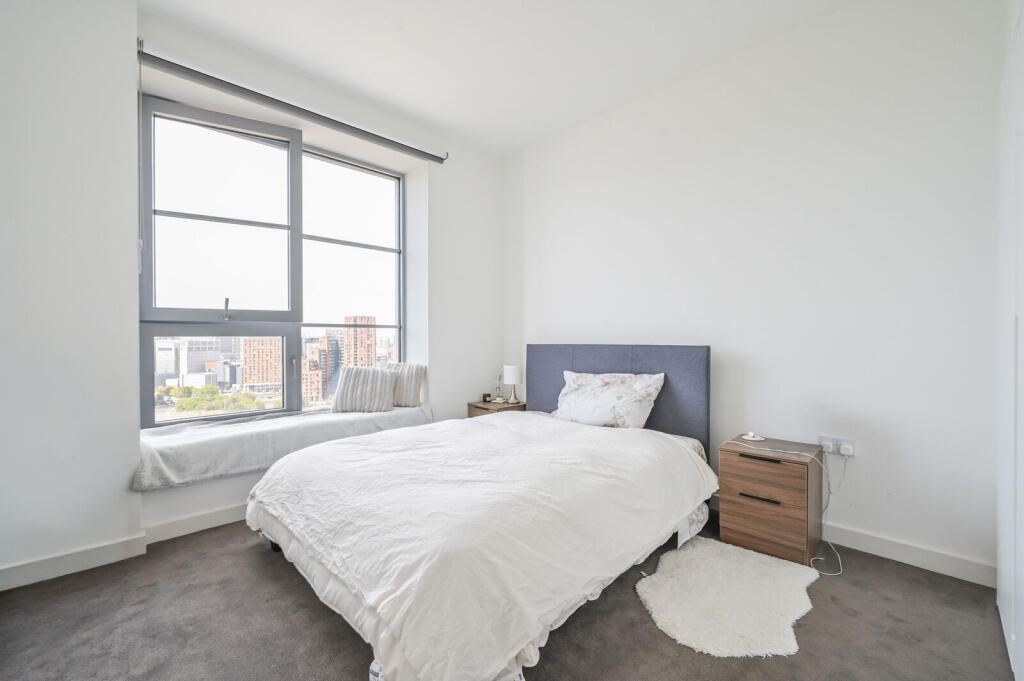 Main image of property: Douglass Tower, E14, Docklands, London, E14