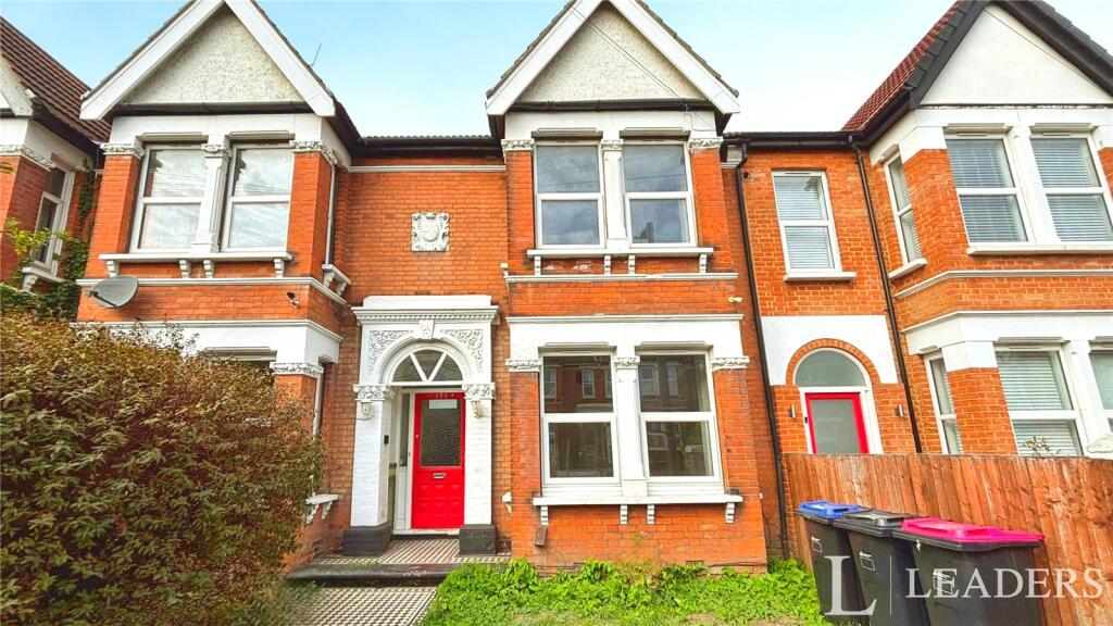 Main image of property: West Road, Westcliff-on-Sea, SS0