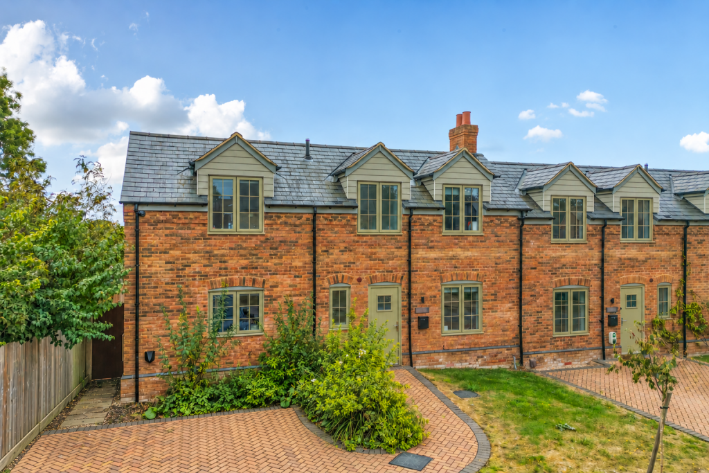 Main image of property: Gravel Pit Lane, Kidlington, OX5