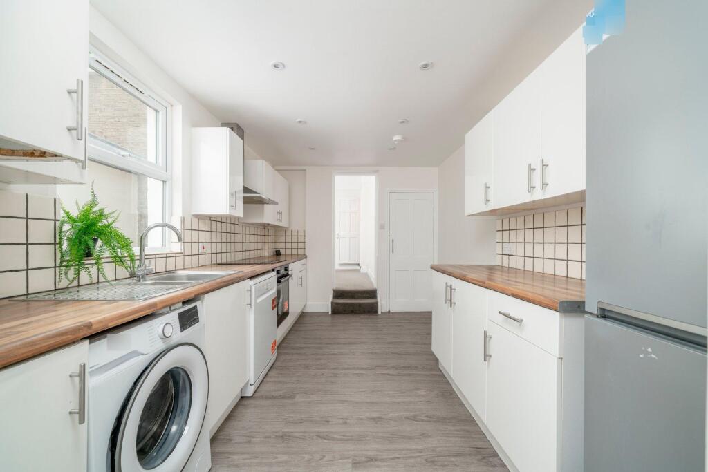 Main image of property: Valnay Street, London, SW17