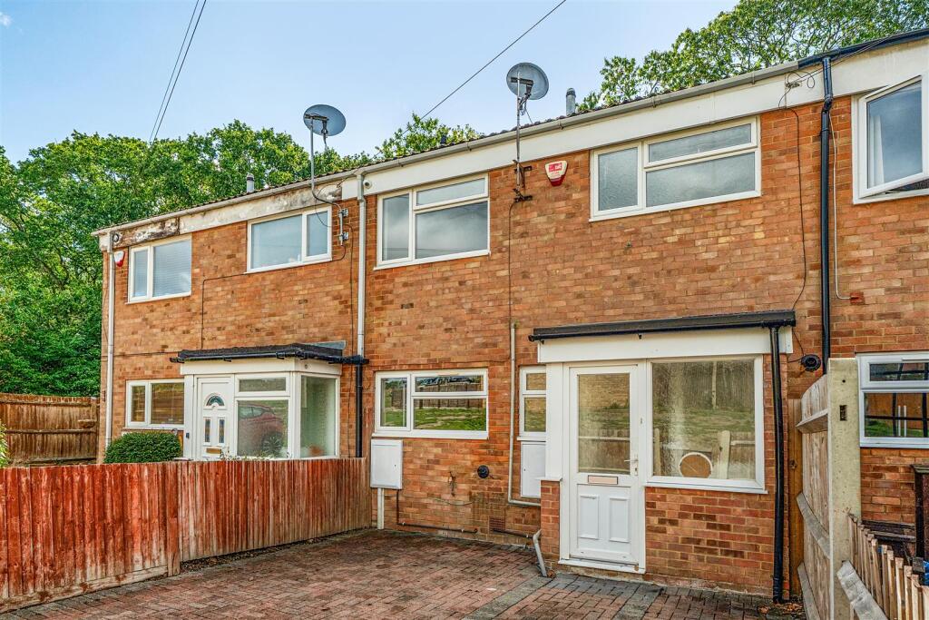 Main image of property: South Meadow, Crowthorne, Berkshire, RG45 7HP