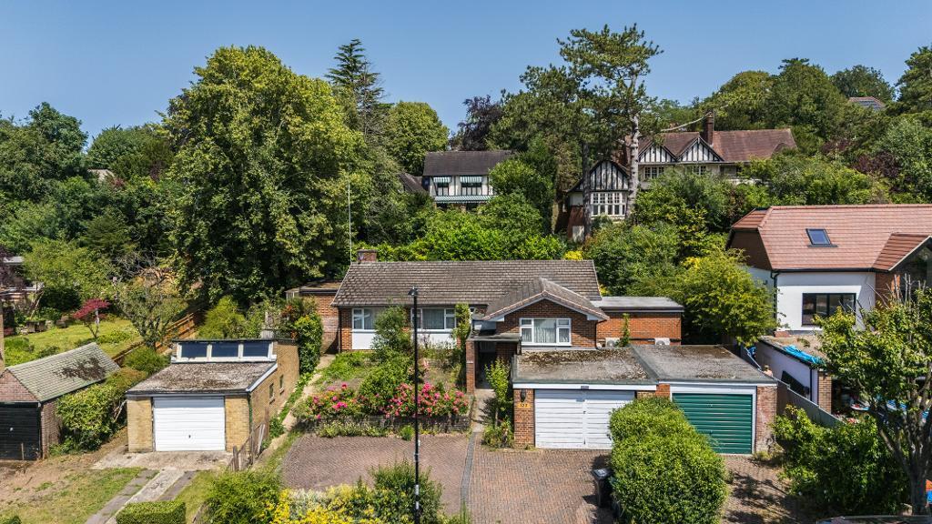 Main image of property: Purley Oaks Road, Sanderstead, Surrey, CR2 0NZ