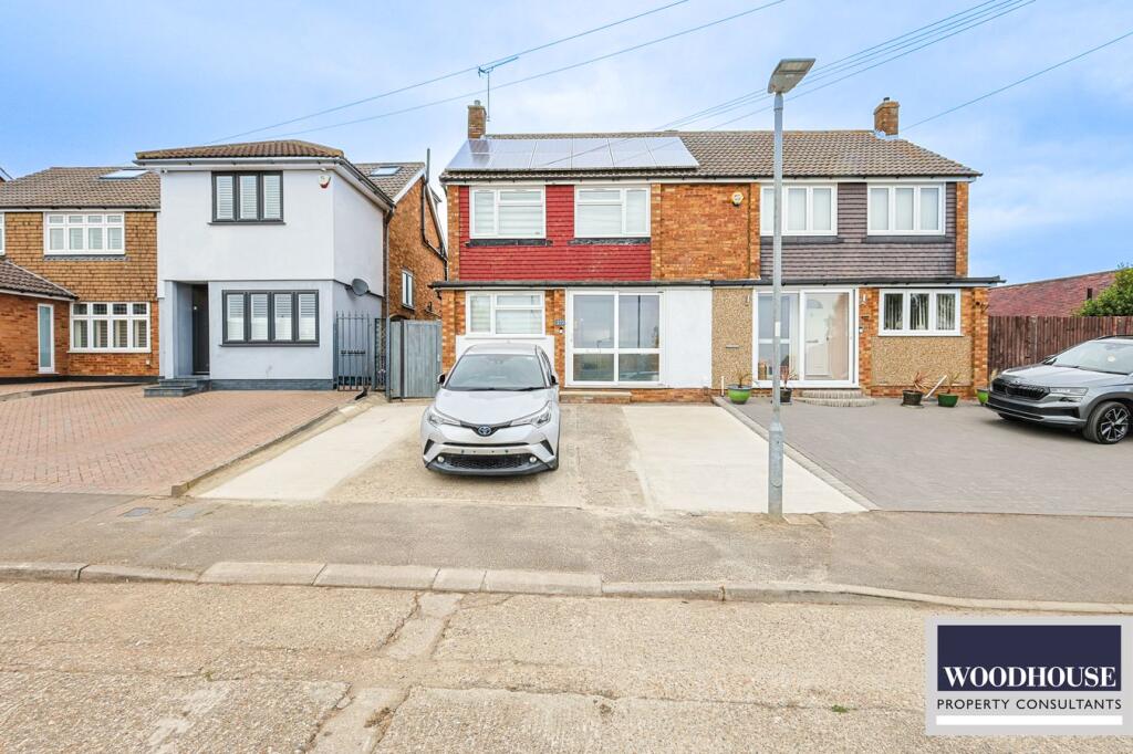 Main image of property: Hammondstreet Road, Cheshunt, EN7