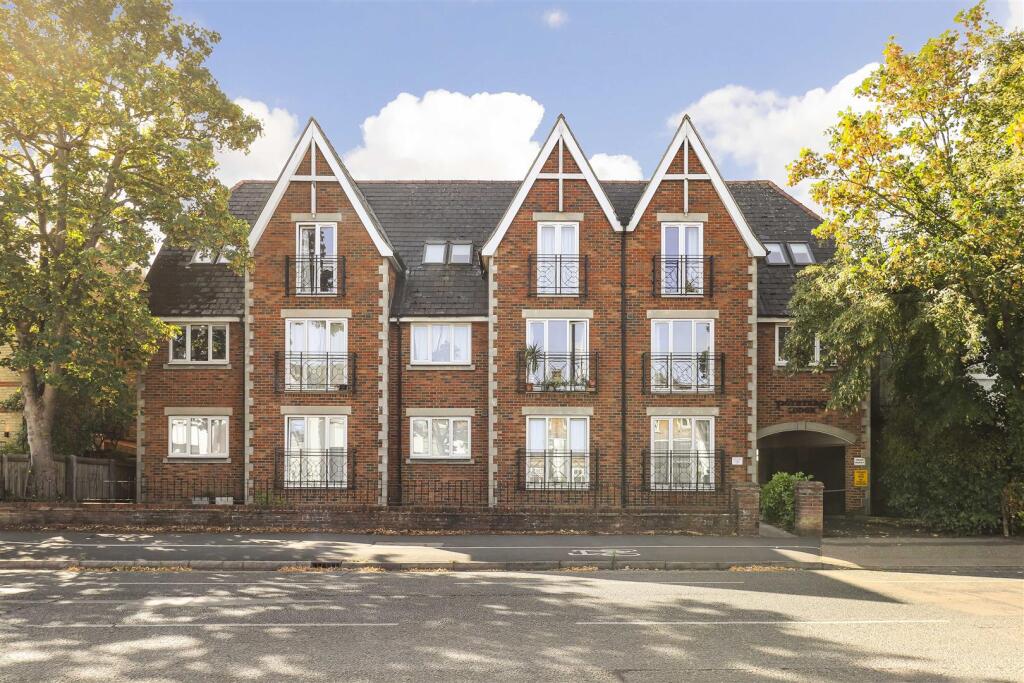Main image of property: Chesterton Road, Cambridge