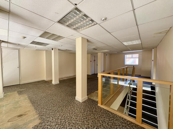 First Floor 2 Eign Gate