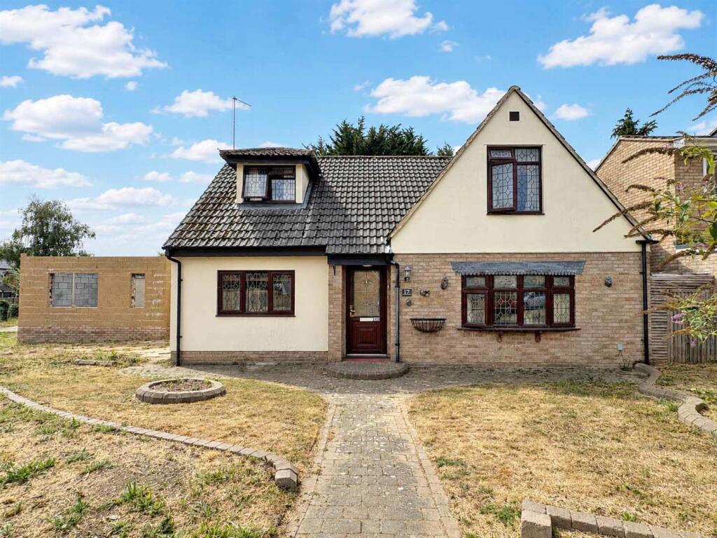 Main image of property: Berwick Avenue, Broomfield, Chelmsford