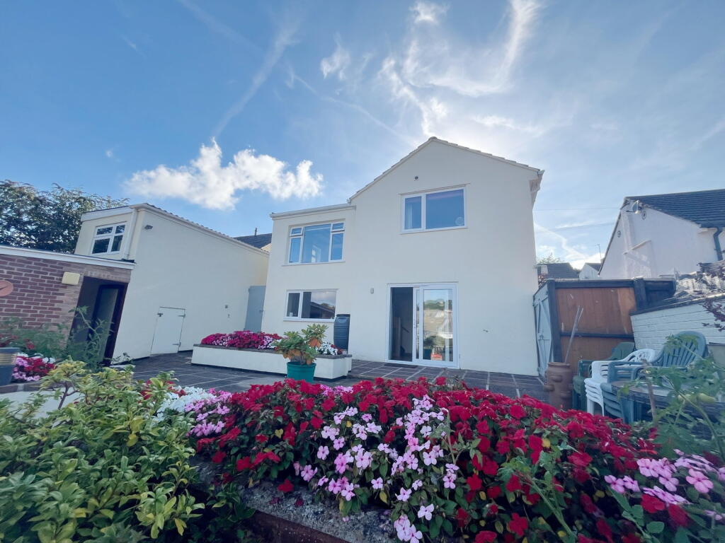 Main image of property: Forde Close, Newton Abbot, TQ12 5NN