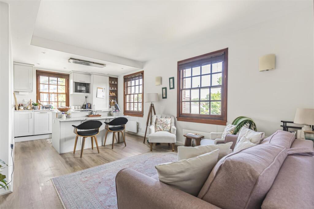 Main image of property: Scott Avenue, London