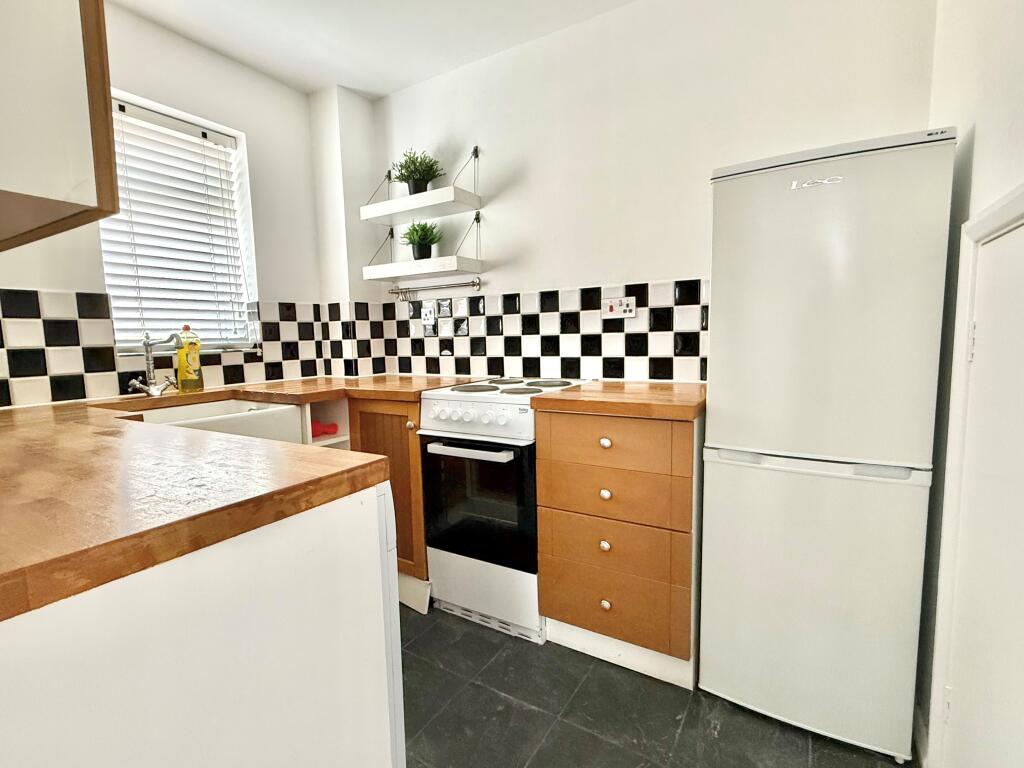 Main image of property: Howard Close, Luton, Beds