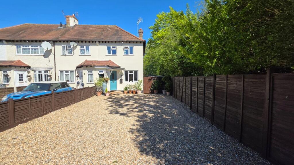 Main image of property: Chestnut Road, Horley, Surrey, RH6