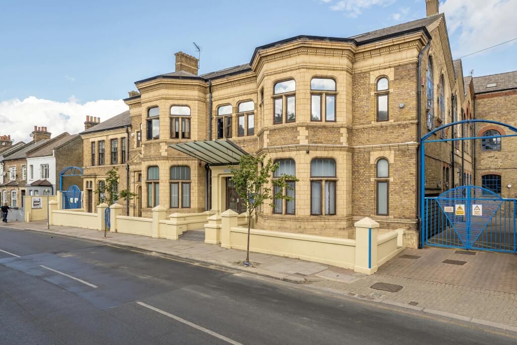 Main image of property: 9  19 Linen House, 253 Kilburn Lane, Queens Park, W10 5BQ