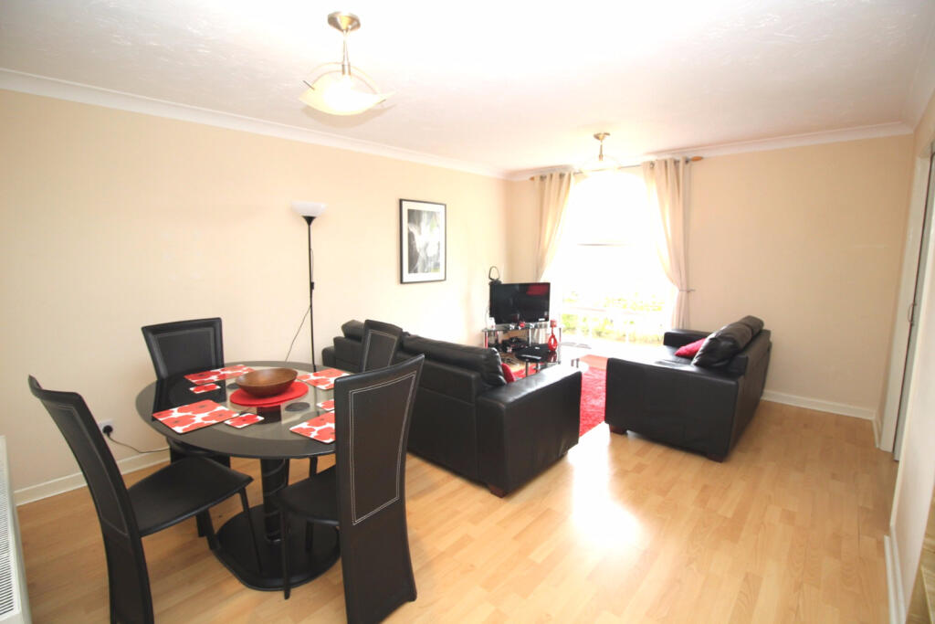 Main image of property: Labrador Quay, Salford Quays, Salford, Greater Manchester, M50