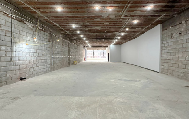 retailunitforrent_altrincham_0000s_0002_Layer144.png