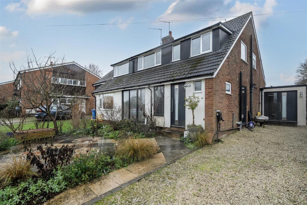 Main image of property: North Town Moor, Maidenhead