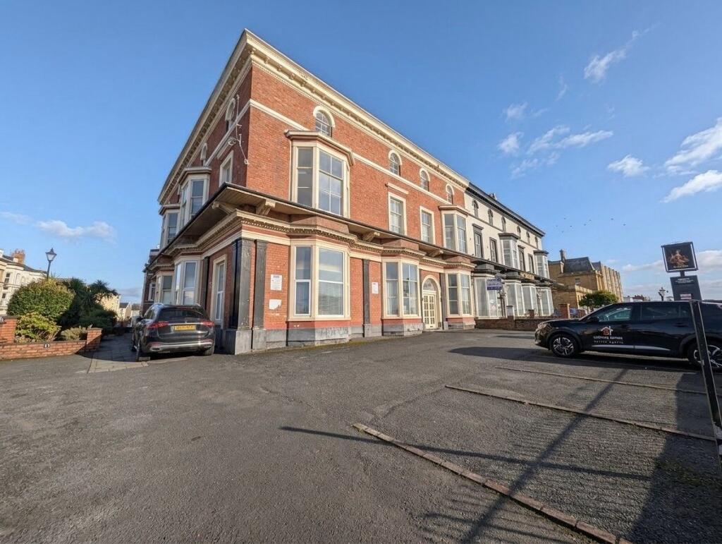 Main image of property: To Let - Lakeview Court, Promenade, Southport - One Bed Third Floor Apt