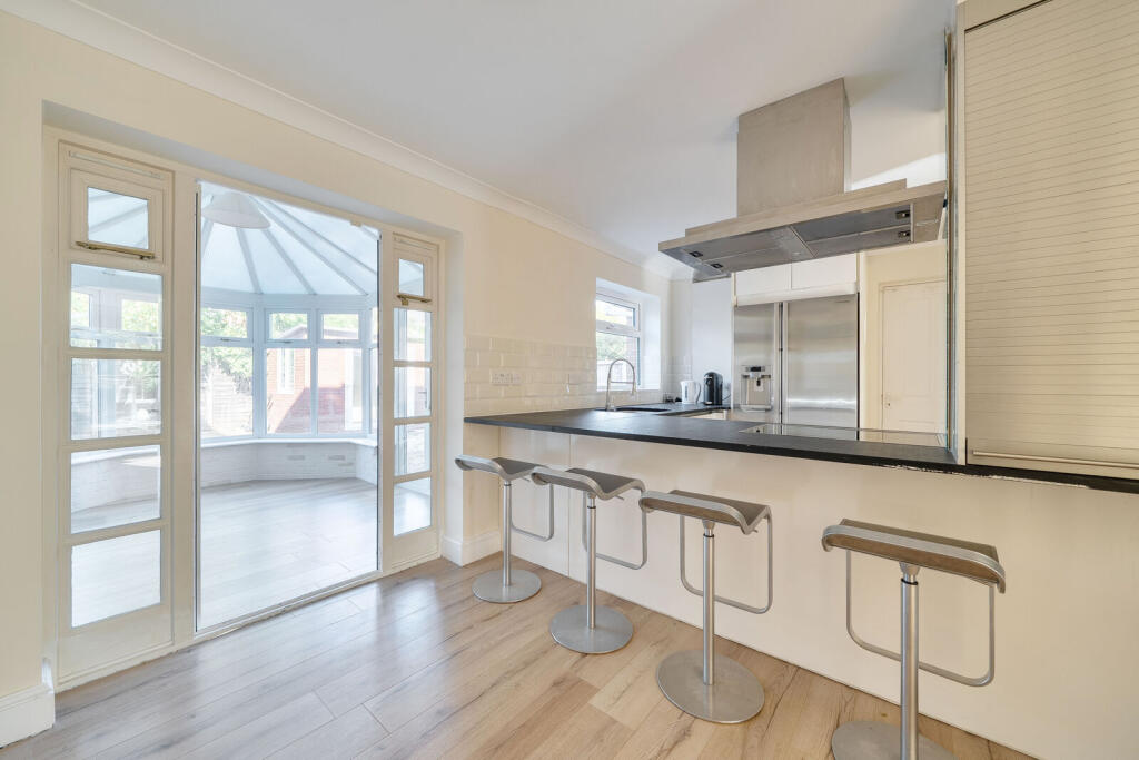 Main image of property: Brough Close, North Kingston, Kingston upon Thames, KT2