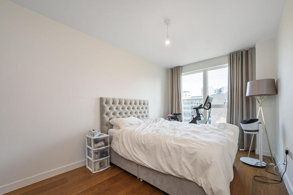 Main image of property: Lismore Boulevard, Colindale, London, NW9