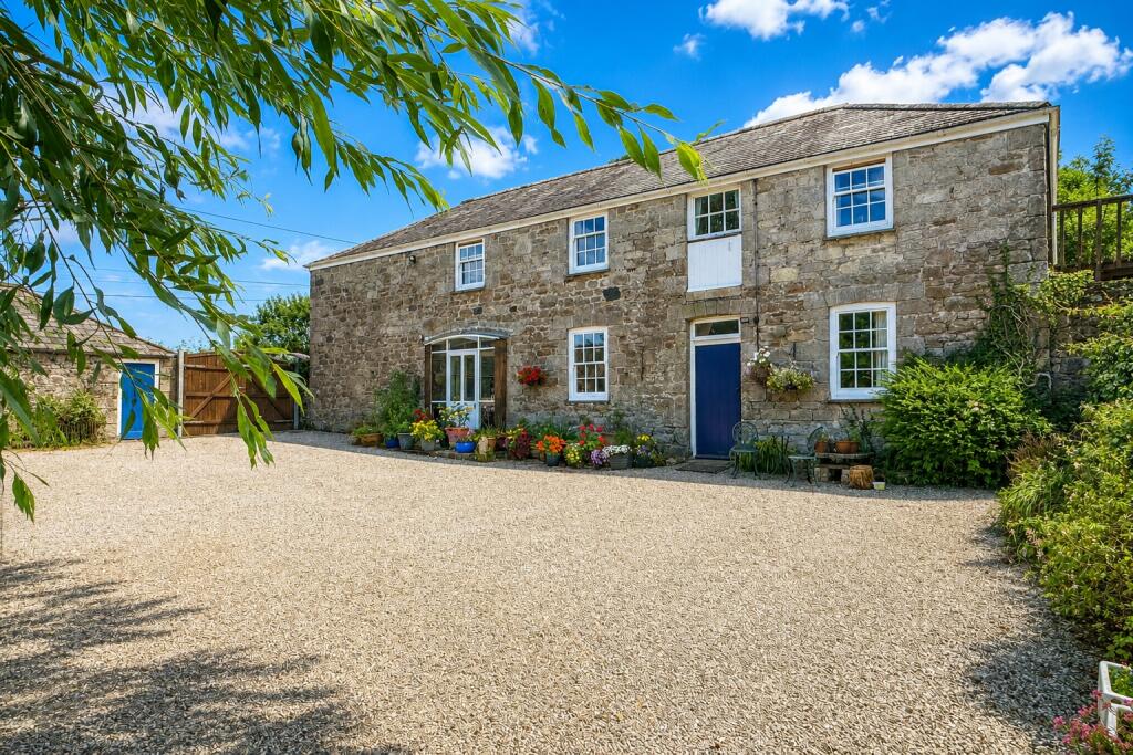 Main image of property: Walhalla, St. Columb, TR9