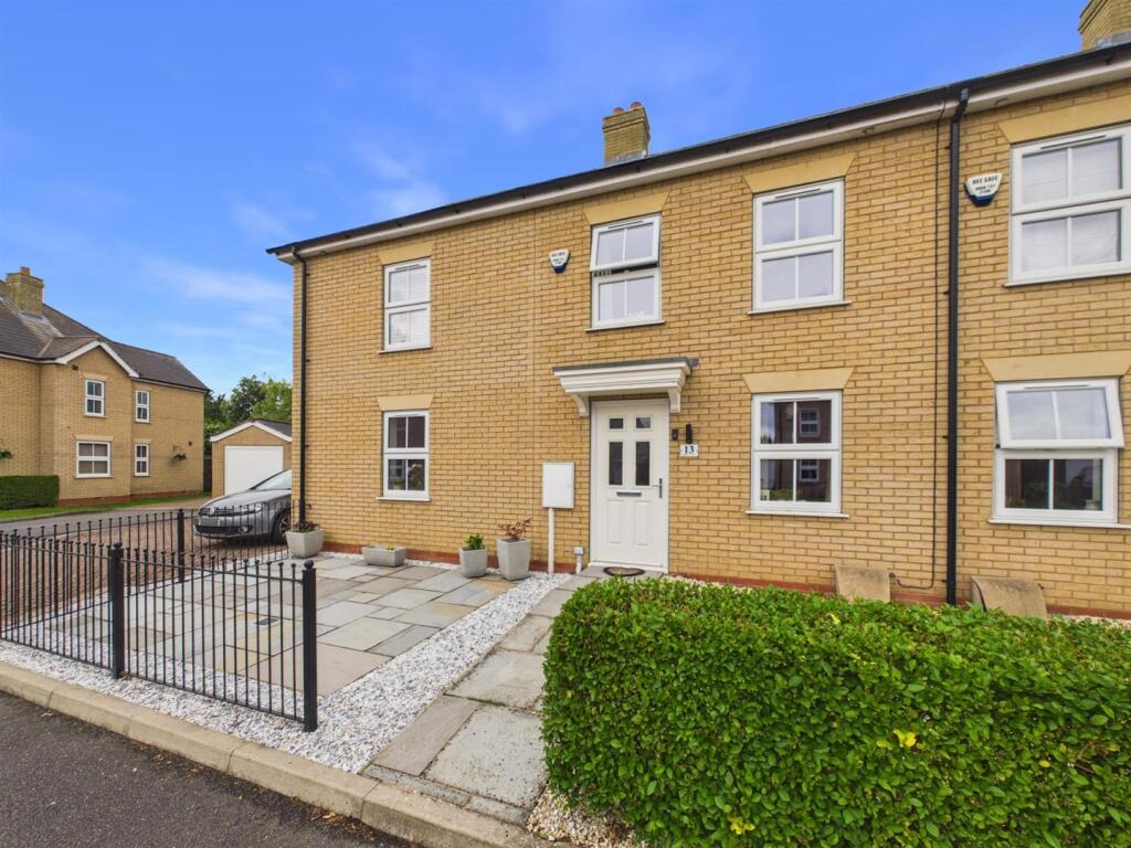 Main image of property: Wallaces Yard, Alford