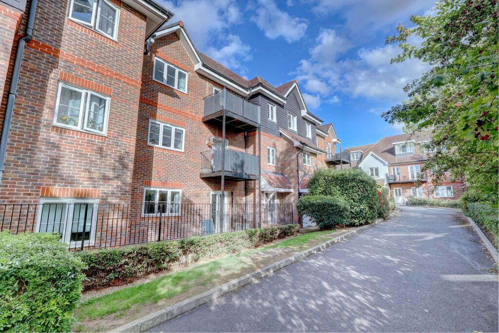 Main image of property: Freer Crescent, High Wycombe, Buckinghamshire, HP13