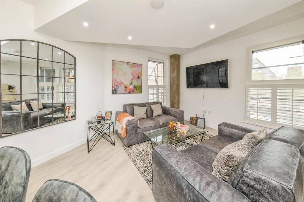 Main image of property: Regatta Quay, Ipswich