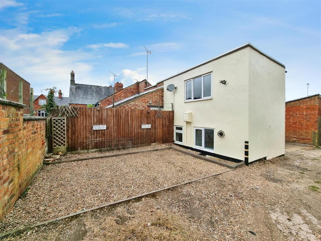 Main image of property: The Mews House, High Street, Rushden, Northants