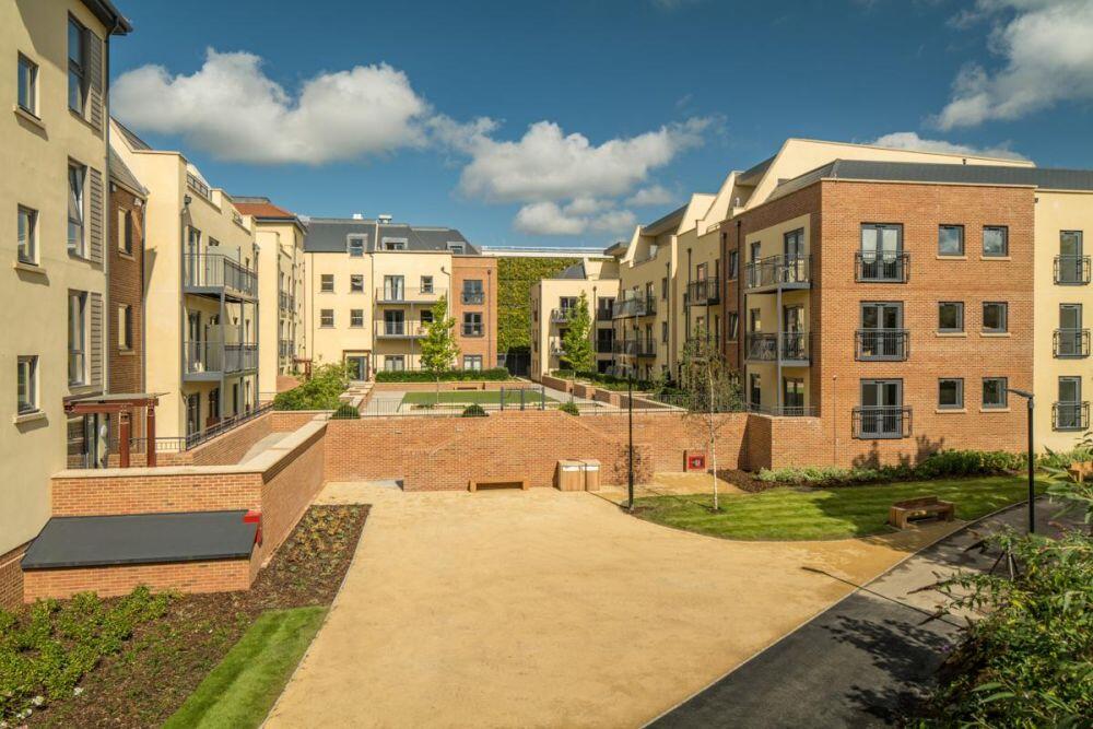 Main image of property: East Street, Farnham, Surrey GU9 7UA