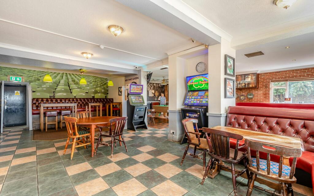 8681495-interior07.jpg