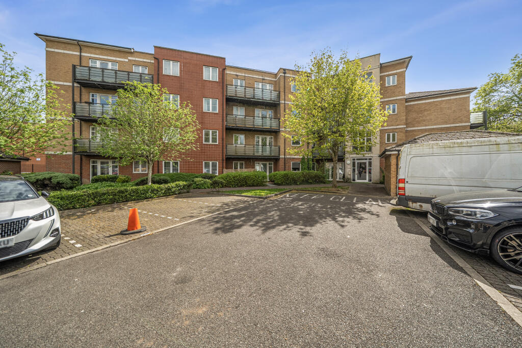 Main image of property: The Parklands, Court Drive, Dunstable, Central Bedfordshire