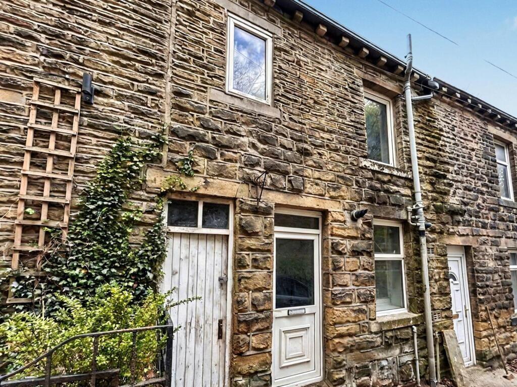 Main image of property: Glen Lee Lane, Keighley, West Yorkshire, BD21