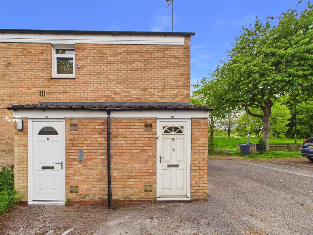 Main image of property: Dauntsey Covert Birmingham, B14 5XT