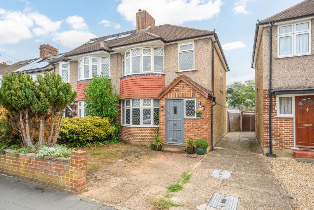 Main image of property: Stuart Avenue, Walton-on-Thames, KT12
