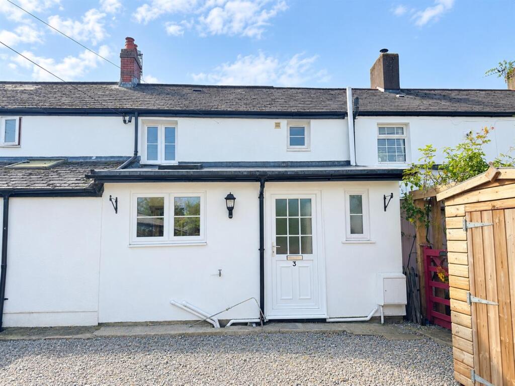 Main image of property: Redgate Terrace, Groesfaen, Pontyclun