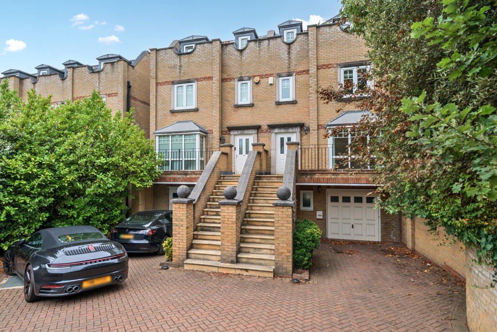 Main image of property: Kingston Hill, Kingston Upon Thames, KT2