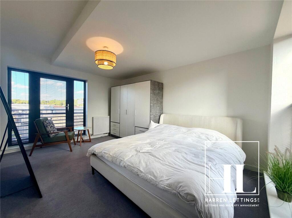 Main image of property: Waterside Way, Trent Basin, Nottingham, NG2