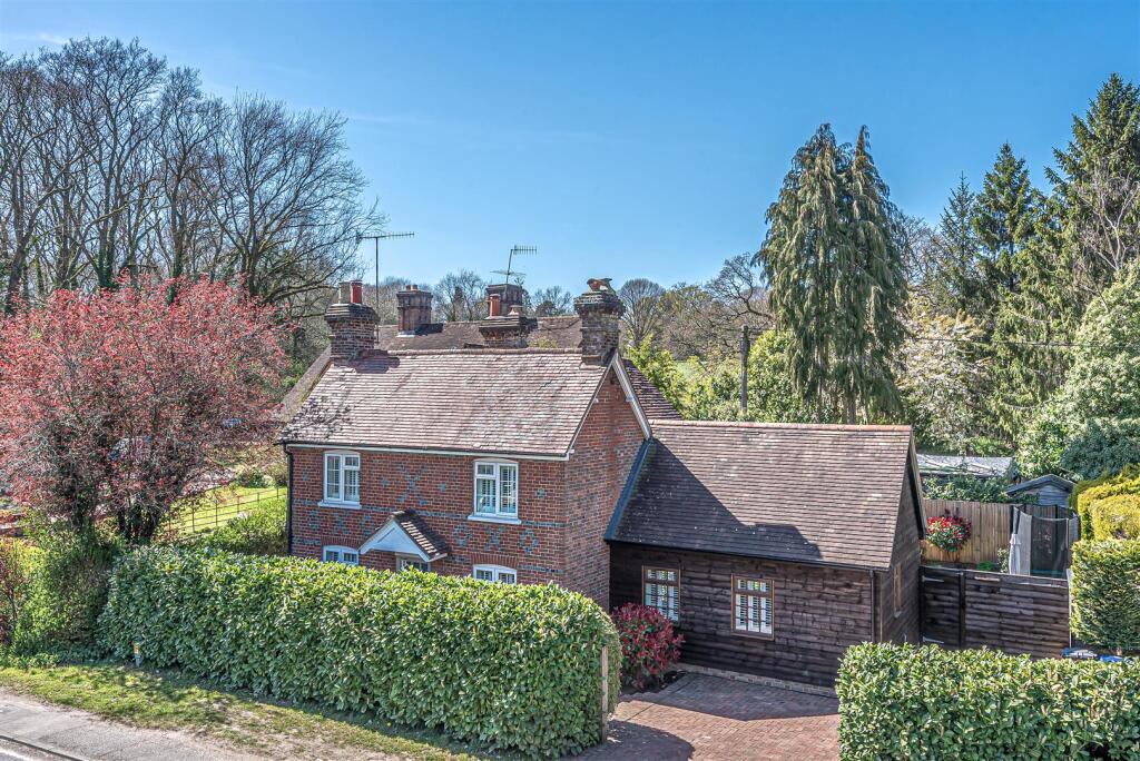 Main image of property: Petworth Road, Chiddingfold, Godalming