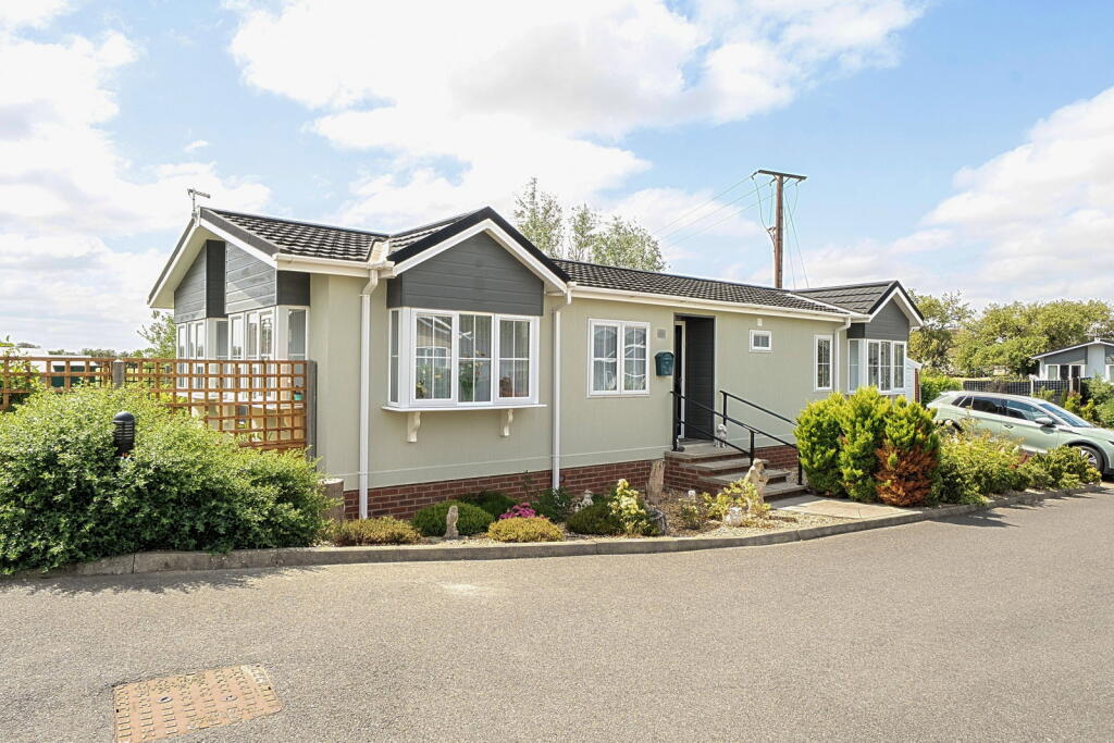 Main image of property: The Lanterns, Bedwell Park, Bedwell Hey Lane, Witchford, Ely, Cambs, CB6