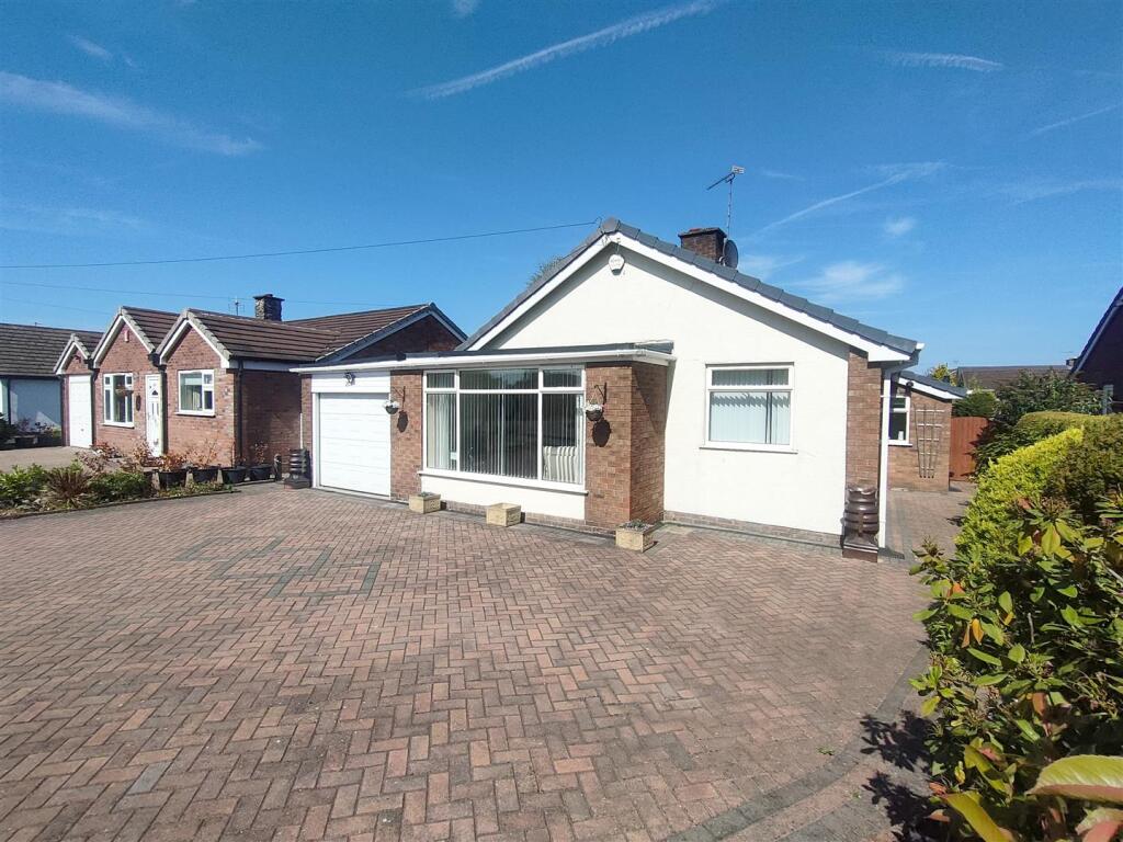 Main image of property: Middlewich Road, Sandbach