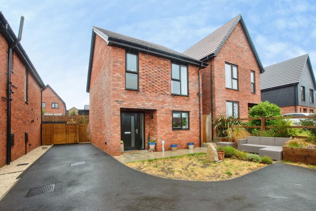 Main image of property: Hazel Road, Chesterfield, Derbyshire, S45