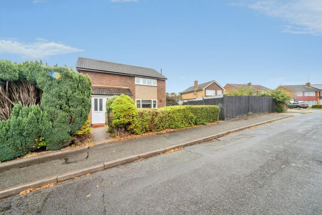 Main image of property: South Lawne, Bletchley, Milton Keynes, MK3