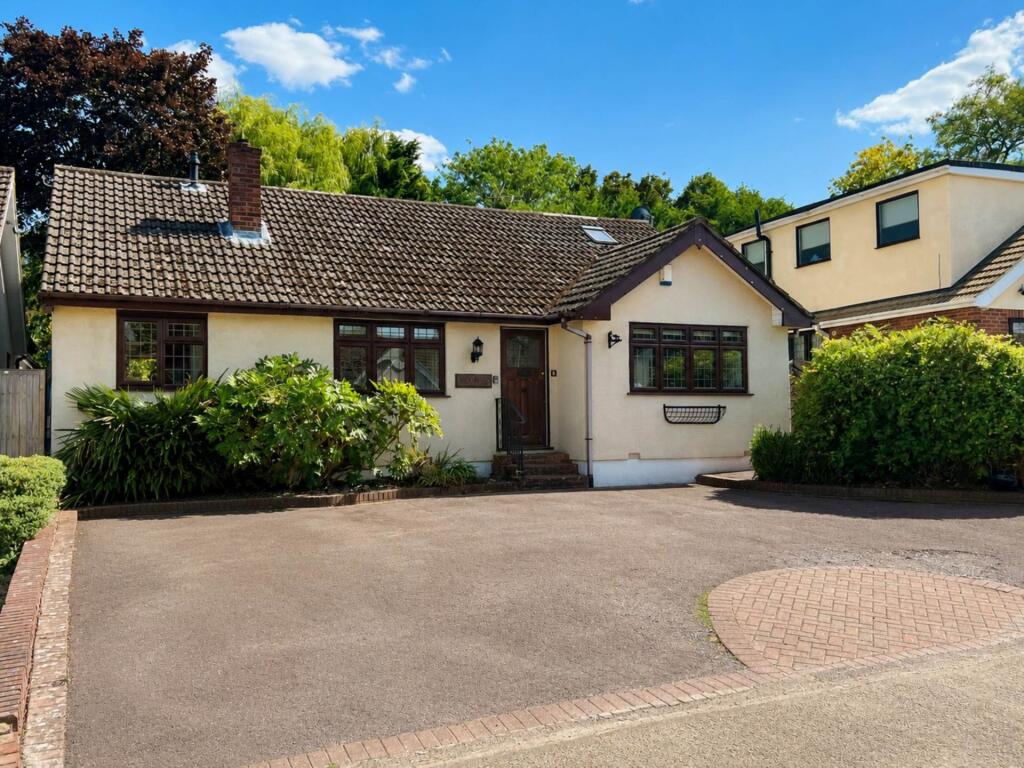 Main image of property: Willow Close, Doddinghurst