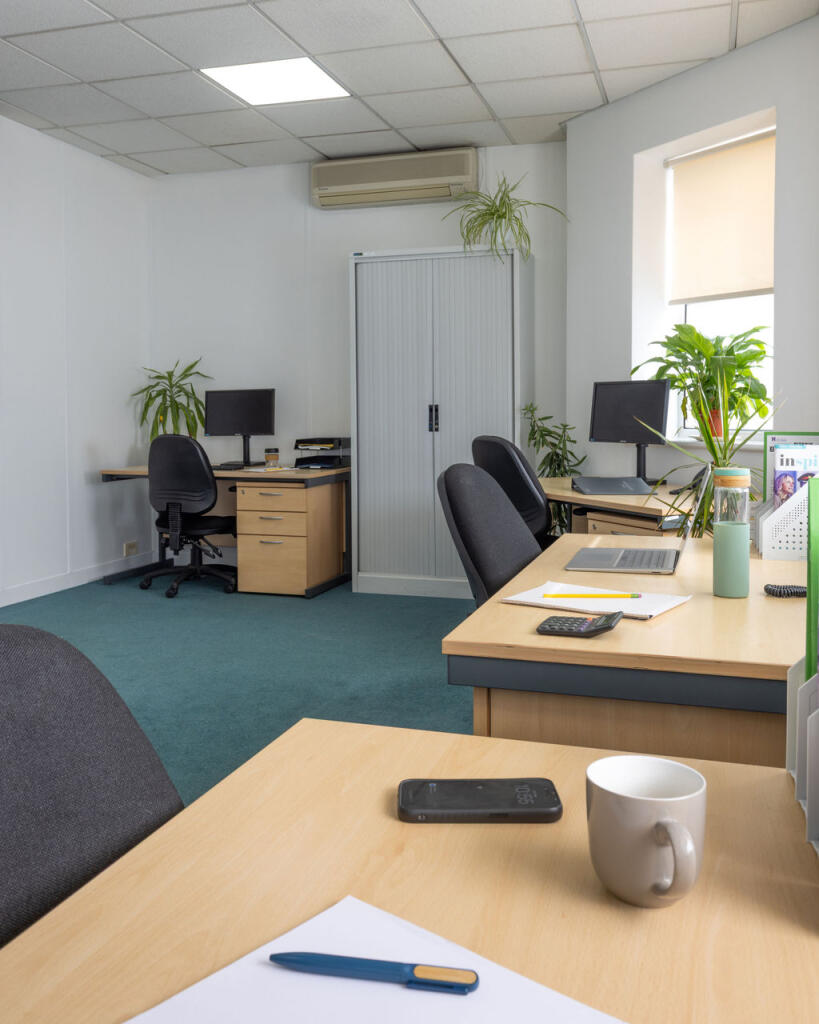 5/6 Person Ground Floor Office To Rent In Hitchin