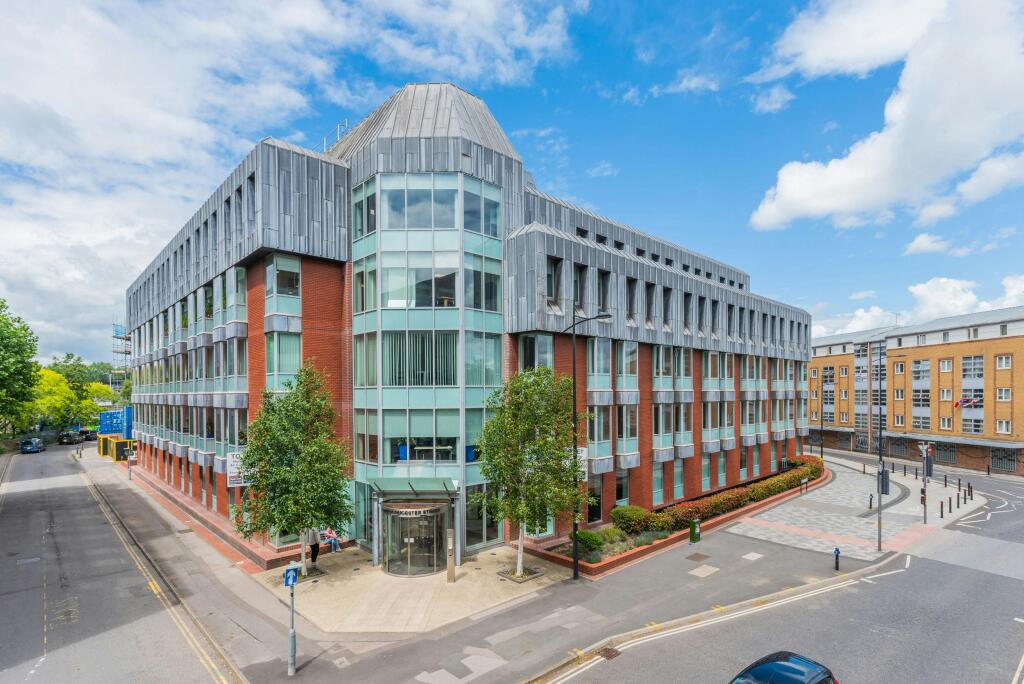 Main image of property: Station Square, One Gloucester Street, Swindon, SN1 1GW