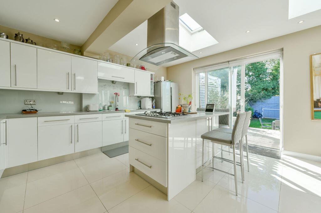 Main image of property: Old Oak Road, Acton, London, W3
