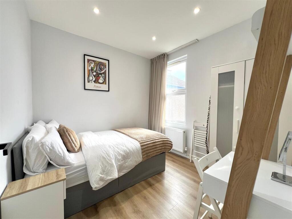 Main image of property: Two Bedroom Upper Floor Flat To Let, Blackhorse Lane, Walthamstow, E17 - £2,100 PCM