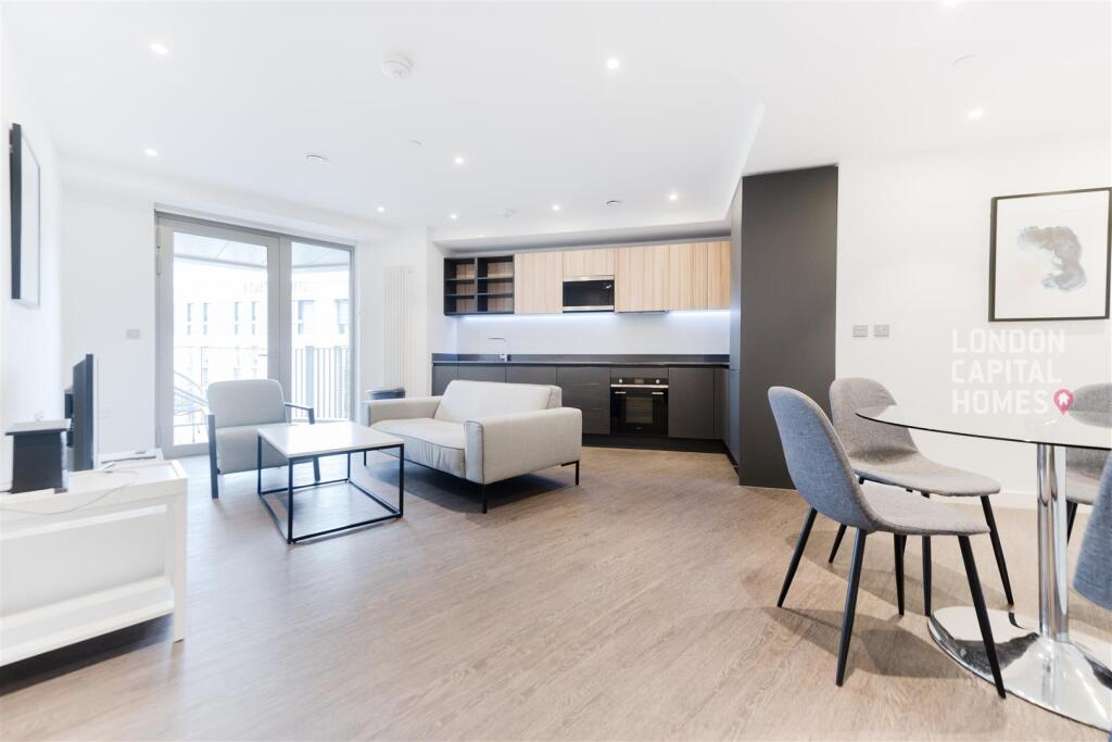 Main image of property: 12 Western Gateway, LONDON, E16