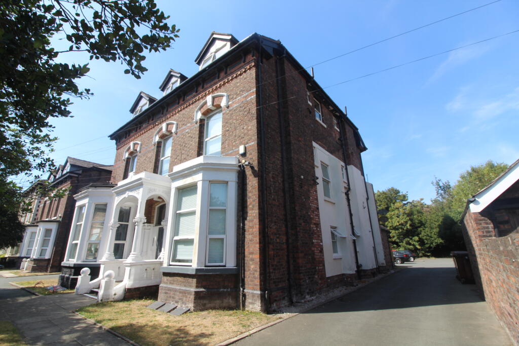 Main image of property: Flat 10, 9-11 Victoria Road, Waterloo, Liverpool, Merseyside L22 1RP