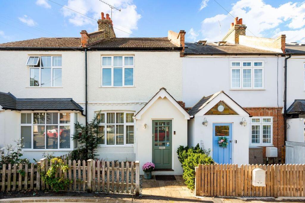 Main image of property: Kings Road, Long Ditton, KT6