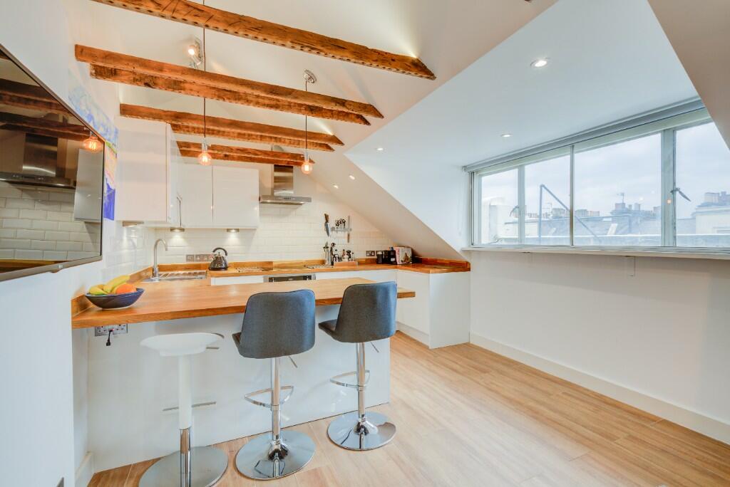 Main image of property: St. Georges Drive, London, SW1V