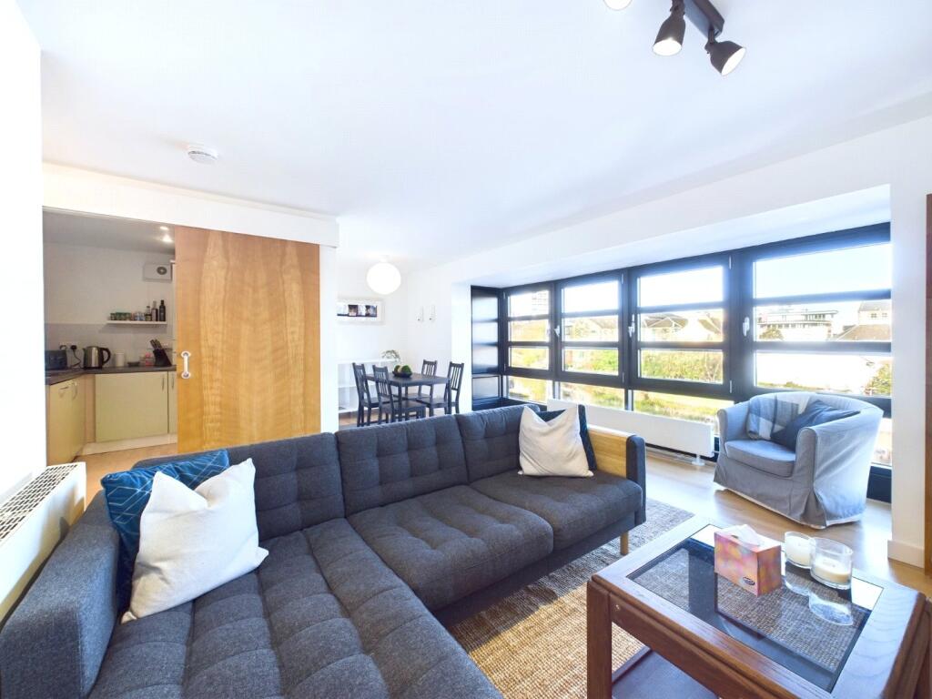 Main image of property: The Shore, Edinburgh, EH6